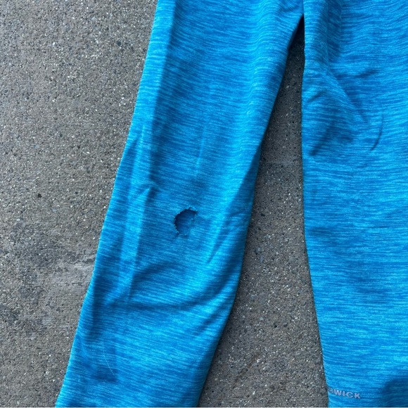 Reebok Fitted Quarter-Zip - Picture 5 of 5